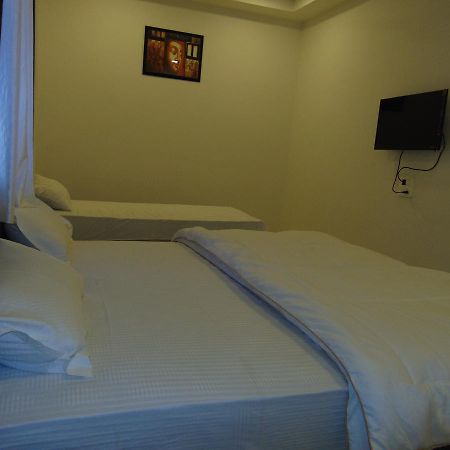 Hotel Kalajanki Удджайн Экстерьер фото